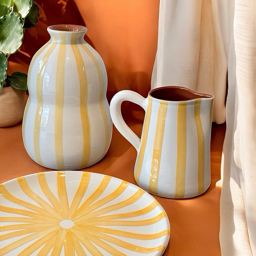 Plat rond rayures jaunes tangerine en grès