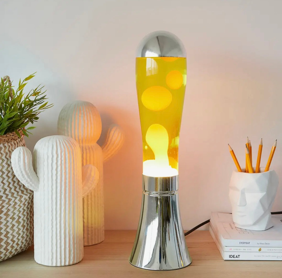 Lampe à Lave Magma Aluminium Argenté & jaune – 45cm