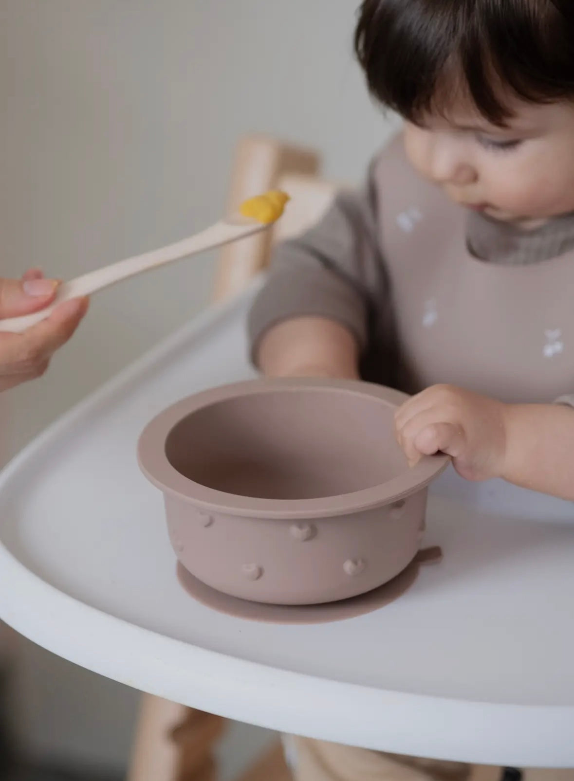 Set de repas pour bébé (Bavoir/ cuillères de sevrage/bol Ina - Crème/ Tale)