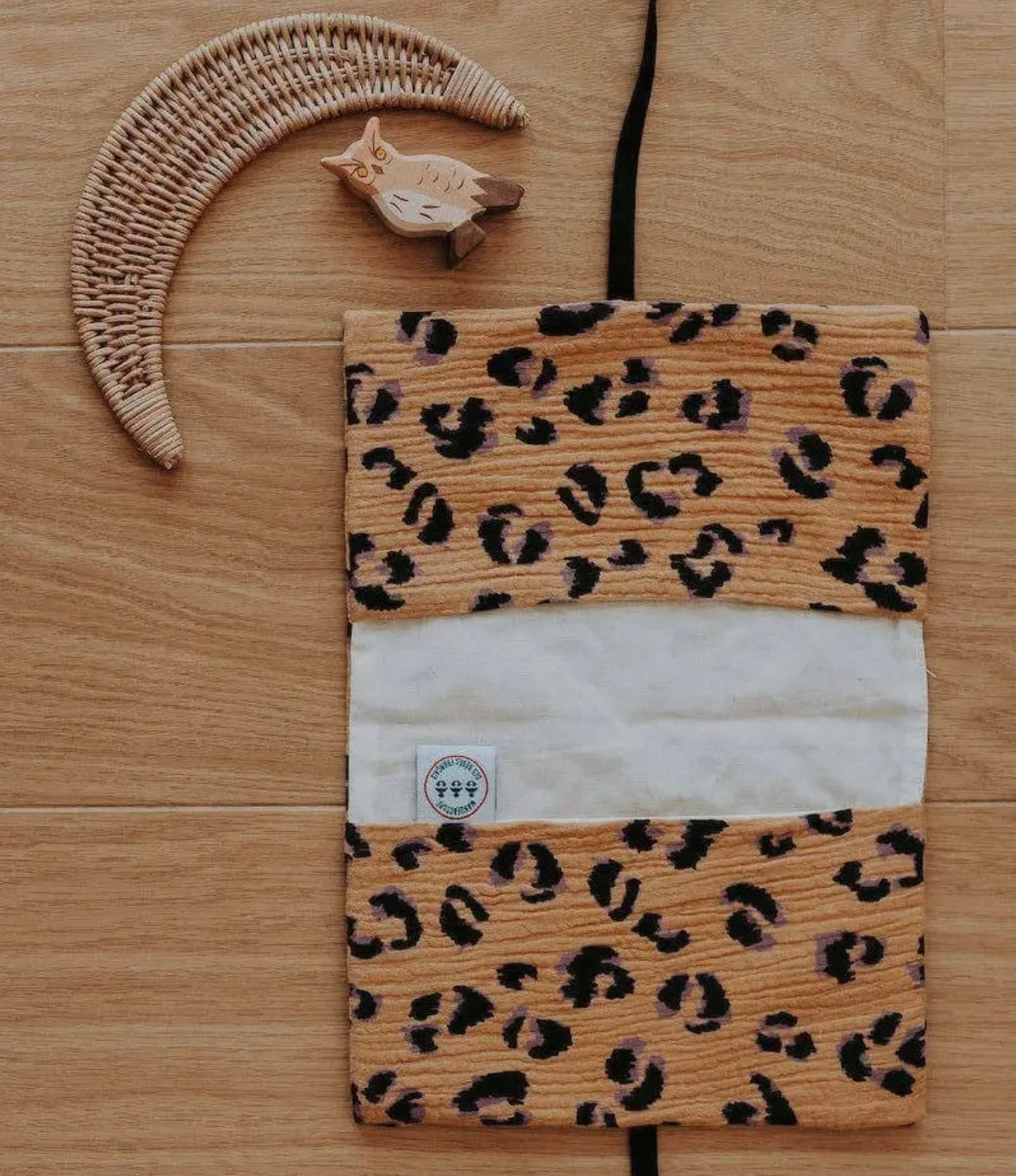 Protège carnet de santé léopard - Manufacture des bébés français