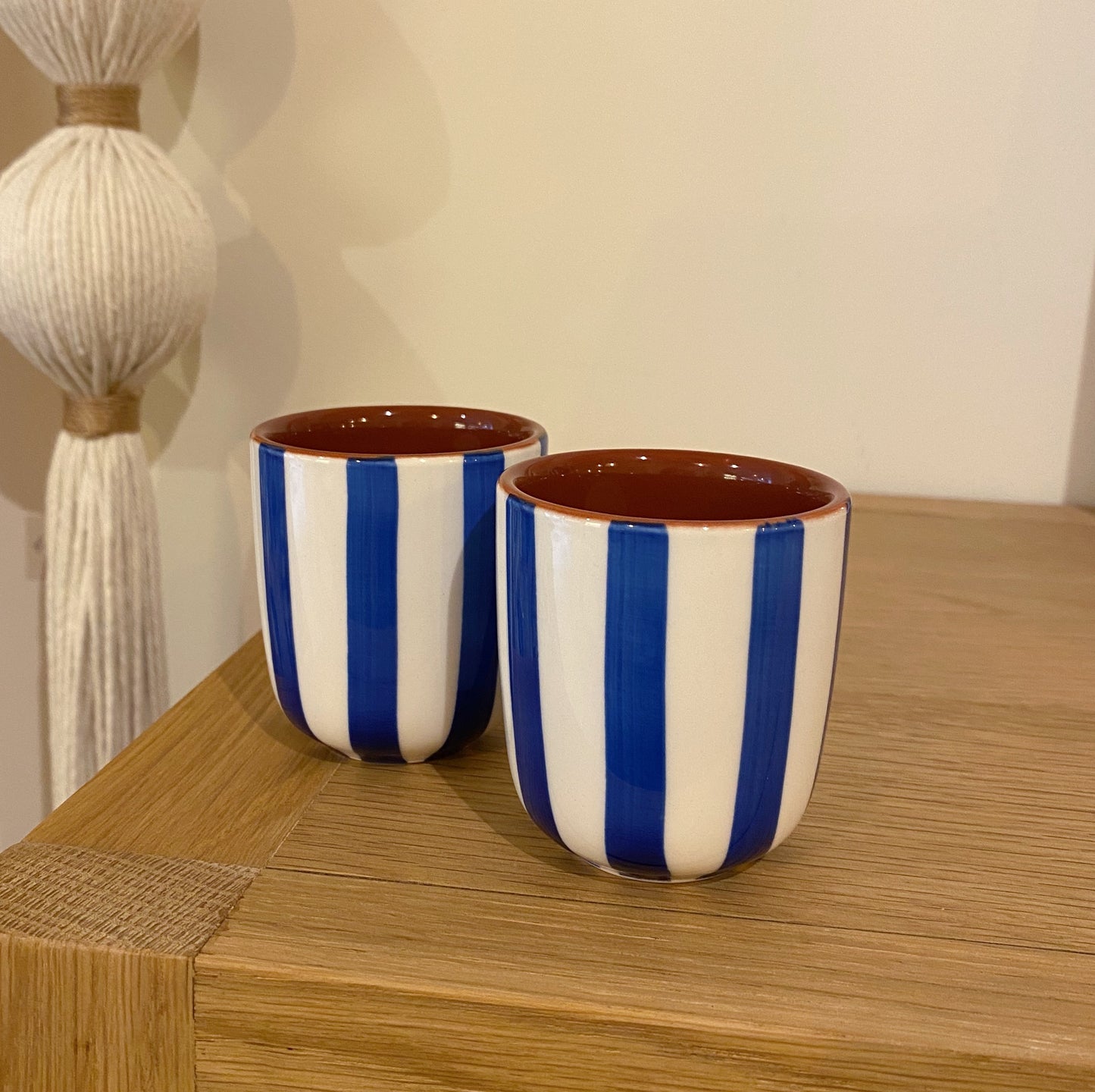 Tasse à café à rayures - bleu