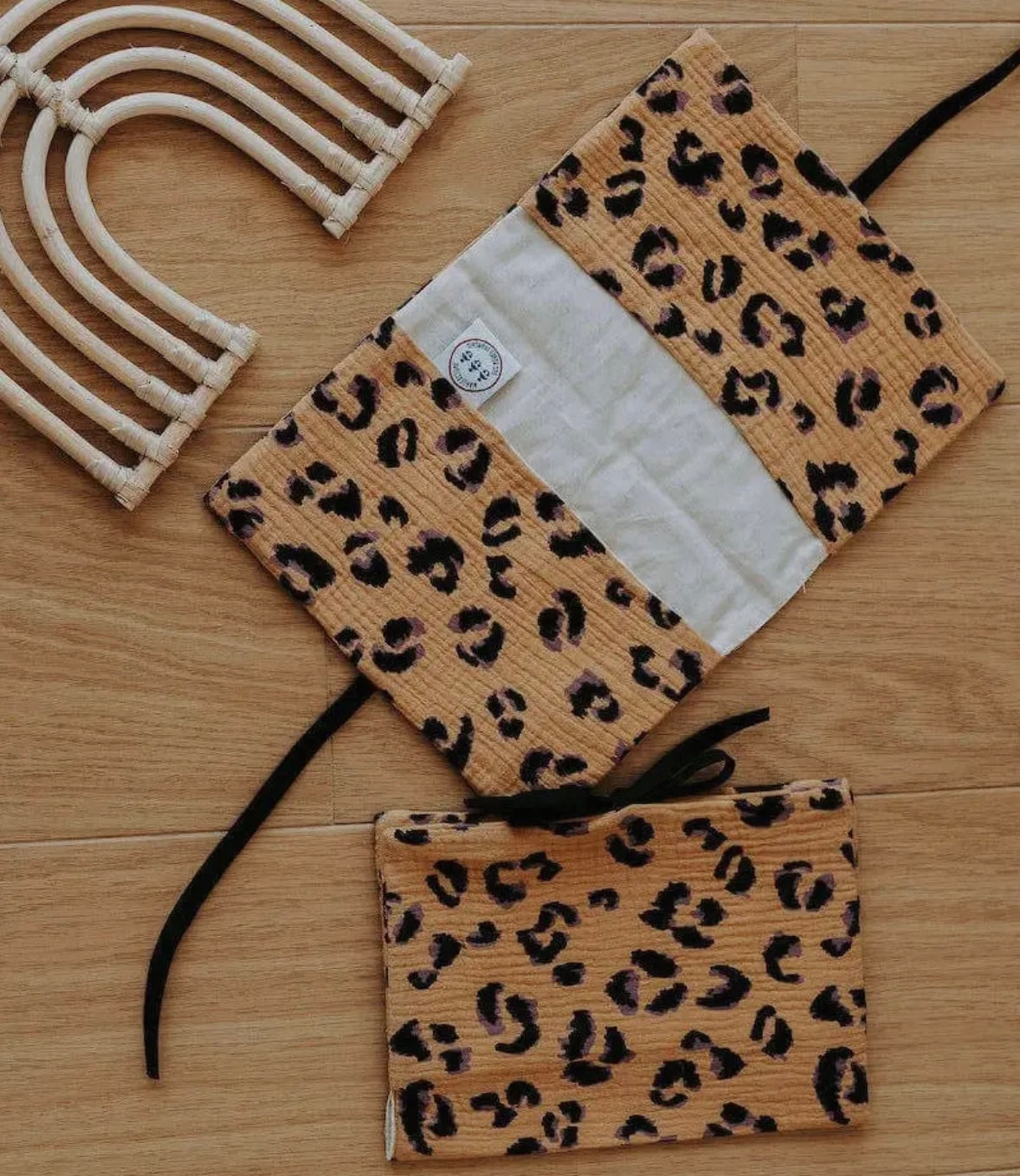 Protège carnet de santé léopard - Manufacture des bébés français