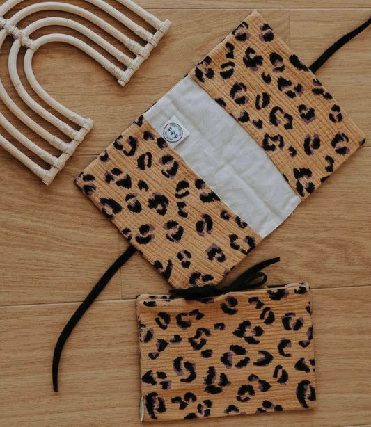 Protège carnet de santé léopard - Manufacture des bébés français