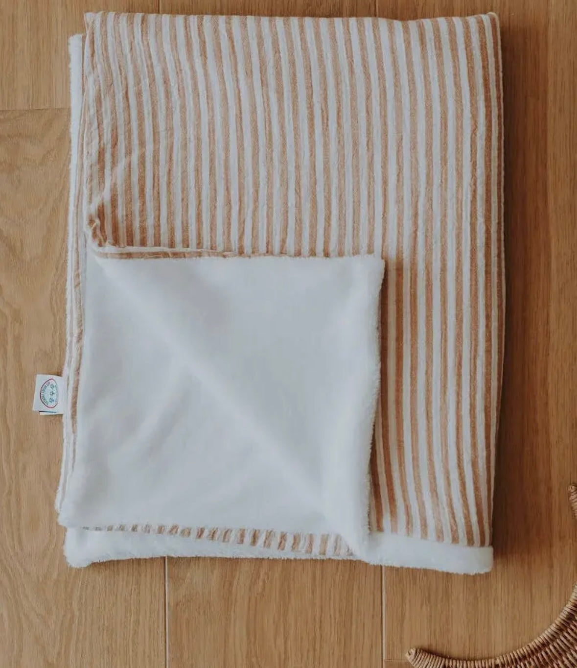 Couverture à rayures caramel - Manufacture des bébés français