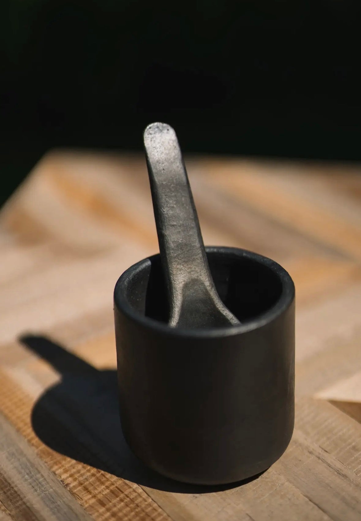 Tasse brûlée noire