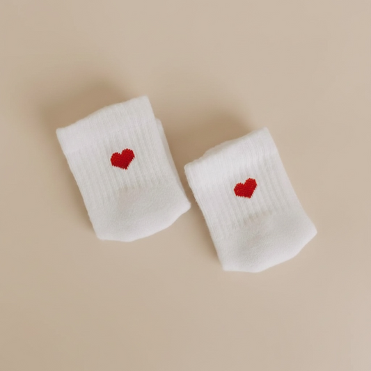 Chaussettes bébé cœur rouge