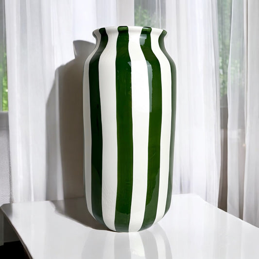 Vase rayé vert et blanc